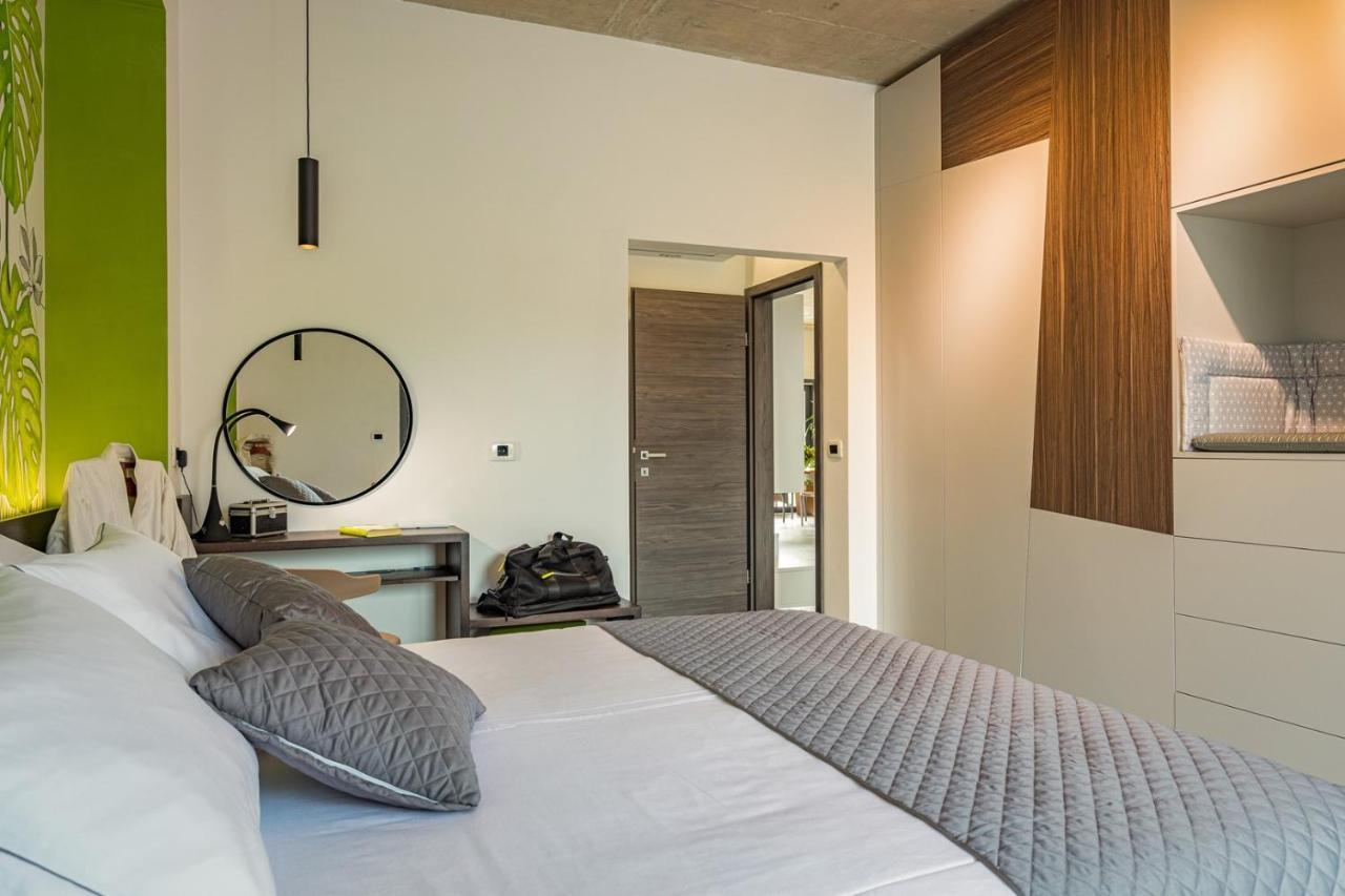 Apartments Bijou With Big Private Garden Near Umag Vilanija Экстерьер фото