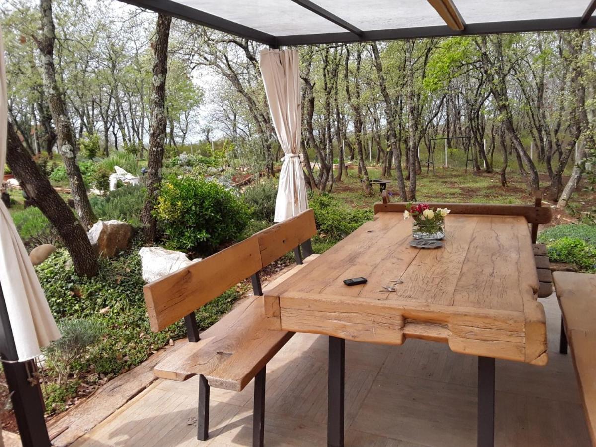 Apartments Bijou With Big Private Garden Near Umag Vilanija Экстерьер фото
